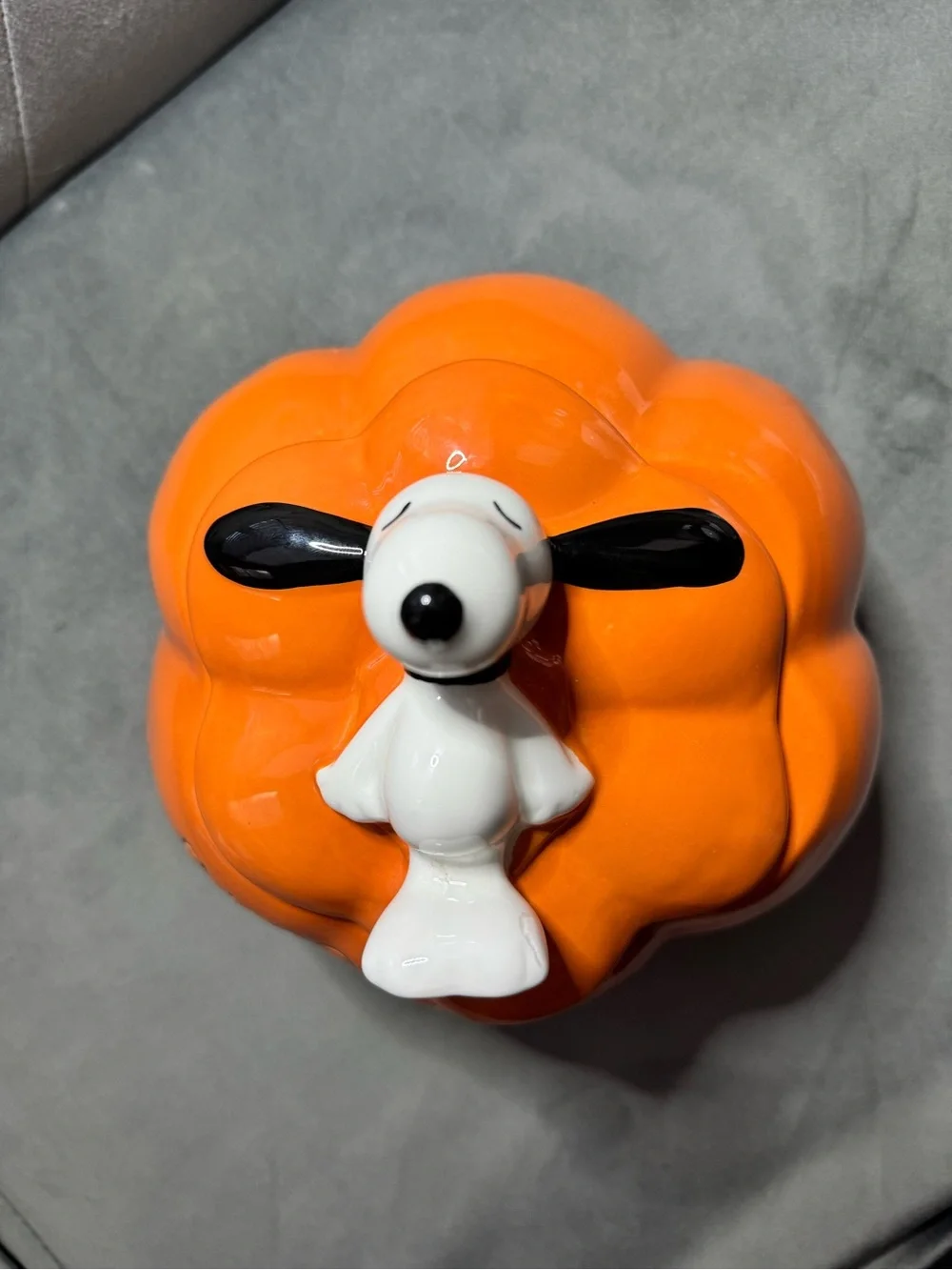 Rae Dunn Orange Snacks/Cookie Ceramic Pumpkin with Snoopy Lid